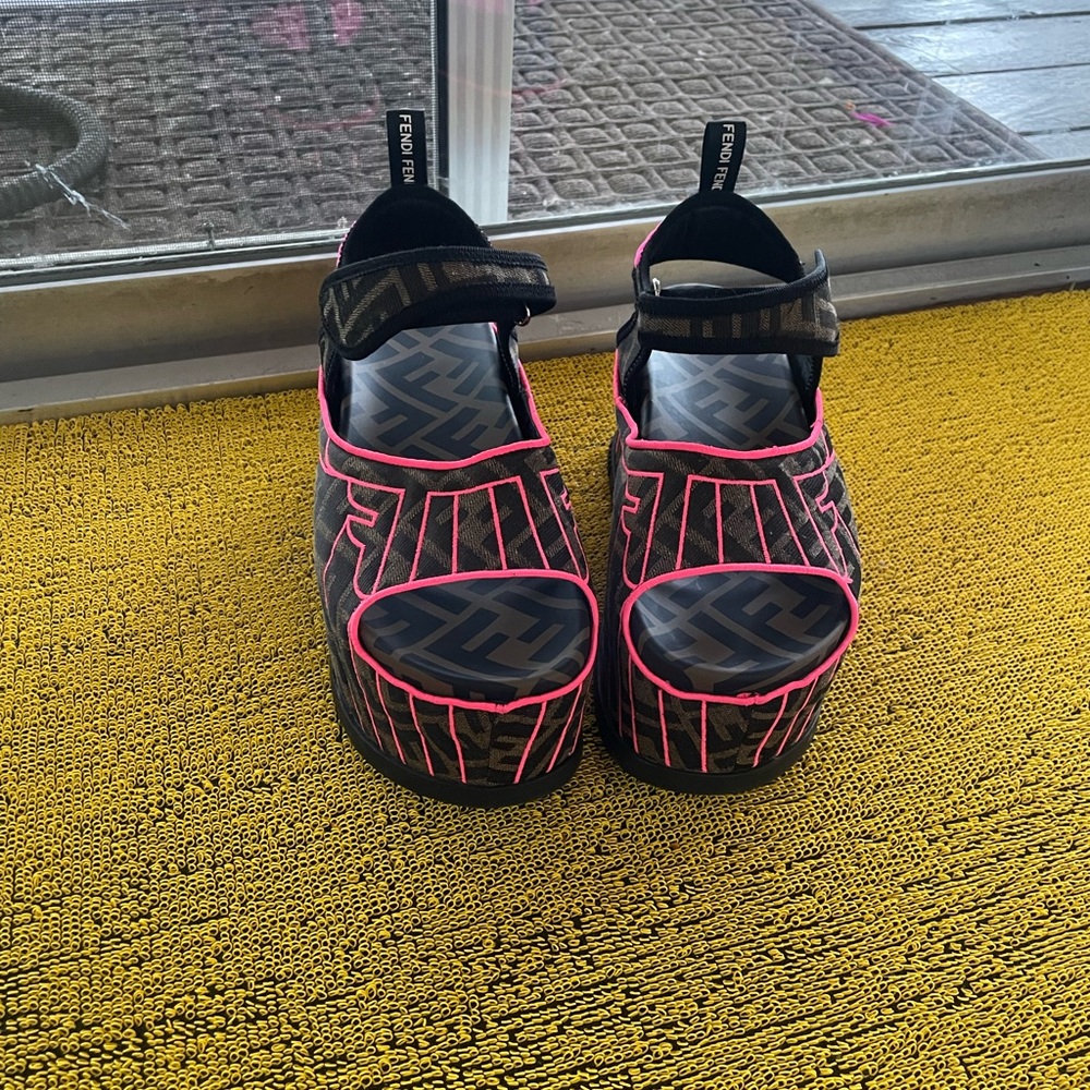 Fendi Black and Pink Platform Sandals